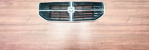 Dodge Caliber Front bumper upper radiator grill DG07056GA