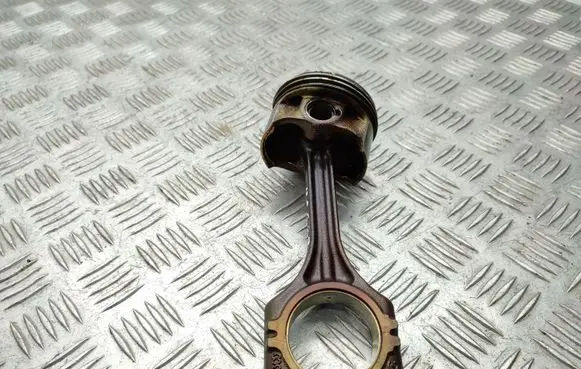 Volkswagen Golf VI Piston with connecting rod CAX