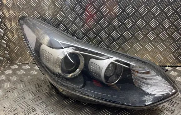 KIA Sportage Headlight/headlamp 92102