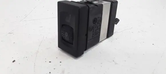 Volkswagen PASSAT B5.5 Seat heating switch