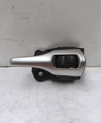 Toyota Auris 150 Front door interior handle 62318A2