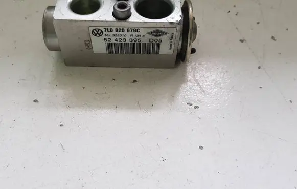 Air conditioning (A/C) expansion valve