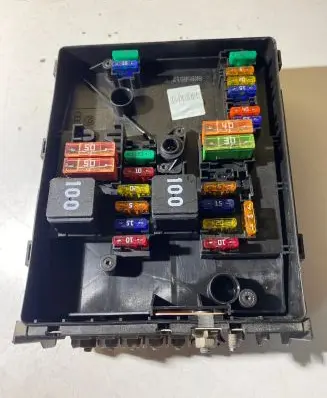 Skoda Octavia Mk2 (1Z) Fuse module 1K0937629A A00752