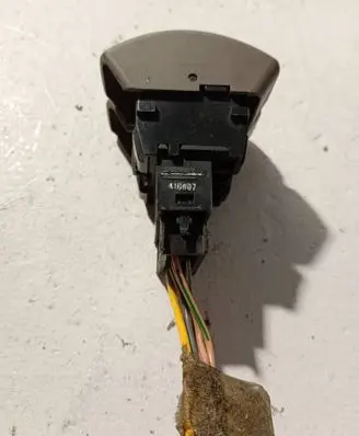 Renault Twingo I Windscreen/window heater switch 416997