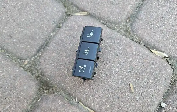 Opel Mokka B Seat control module 98250665ZD