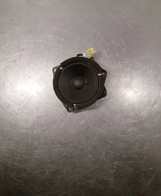 Subaru Outback Front door speaker 090014157