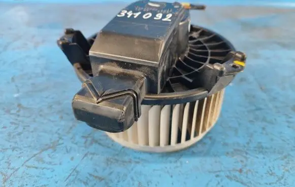 Ford Fusion II Heater fan/blower DG9Z19805B