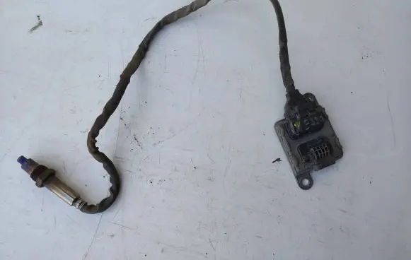 Mercedes-Benz E W213 Lambda probe sensor A0009058111