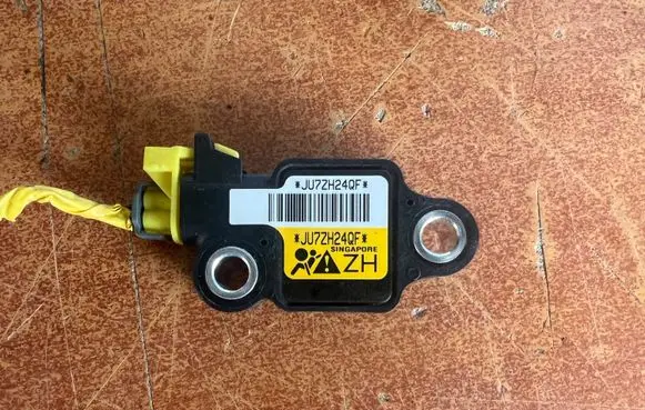Chevrolet Tacuma Airbag deployment crash/impact sensor JU7ZH24QF