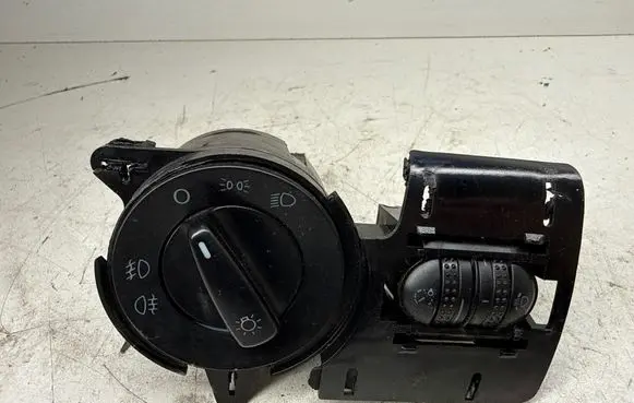 Volkswagen PASSAT B5.5 Light switch 1C094153