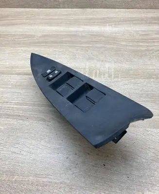 Toyota RAV 4 (XA30) Electric window control switch 7423242070