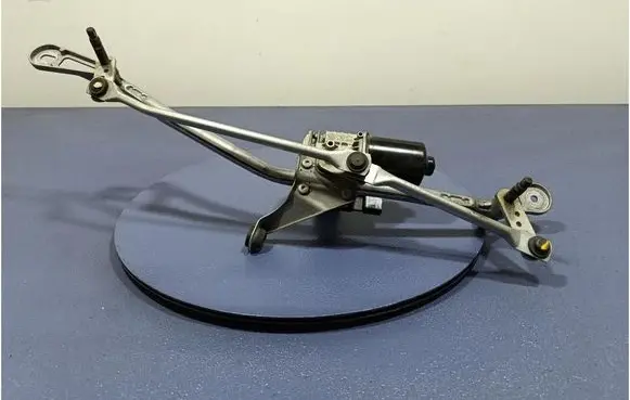 Audi A4 S4 B7 8E 8H Front wiper linkage and motor W000061594