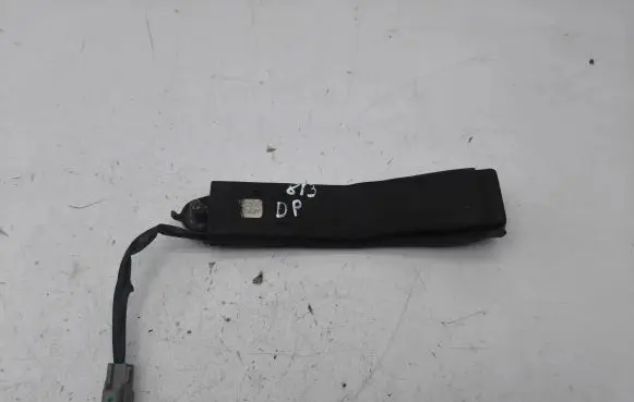 Tesla Model S Front seatbelt buckle 2460917