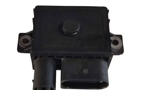 BMW 3 E90 E91 Glow plug pre-heat relay E2110022367 0522120703