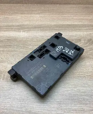 Mercedes-Benz E W211 Airbag control unit/module 2118701526 00401696