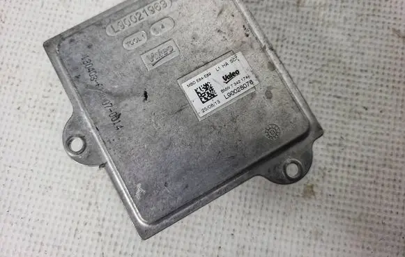 BMW X1 E84 Headlight ballast module Xenon 7342174 MBDE84E89 L90028076