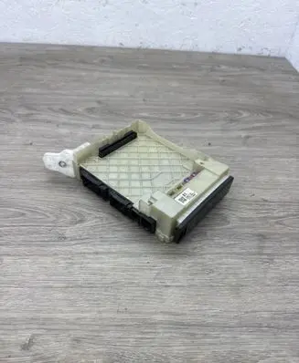 Toyota C-HR I Fuse module 63587132 82730F4010B