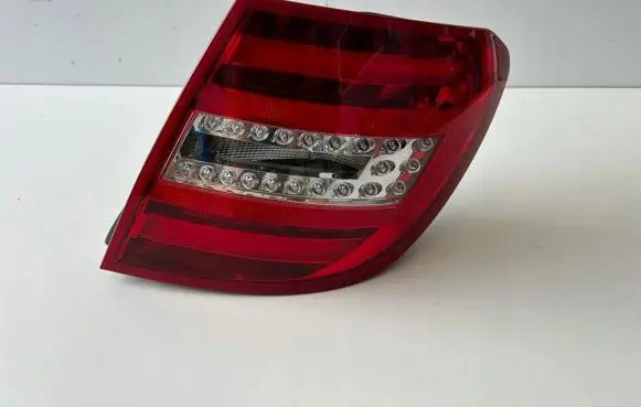 Mercedes-Benz C W204 Rear/tail lights a2048204764