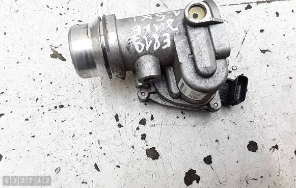 Nissan Juke I F15 Throttle valve 161A09794R