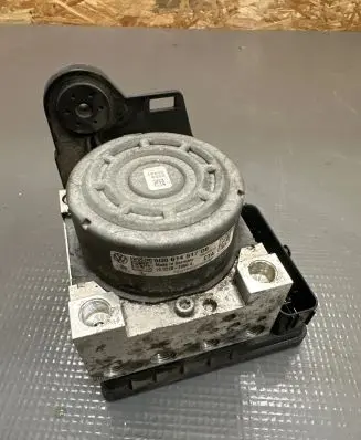 Volkswagen e-Golf ABS Pump 5Q0614517DB 10062730071 10091643803