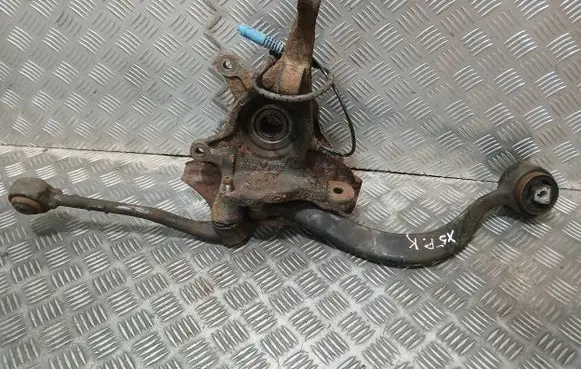 BMW X5 E53 Front wheel hub spindle knuckle