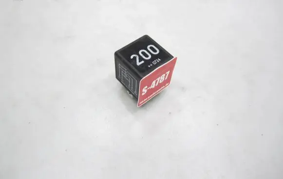 Volkswagen Golf IV Other relay 7M0951253 95VW10K705BA V23134M52X302