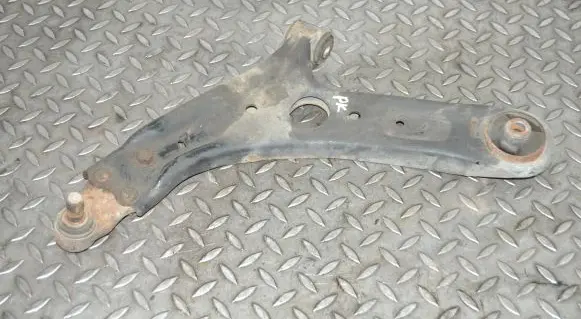 Hyundai i30 Front lower control arm/wishbone