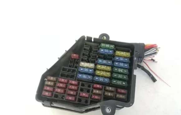 Audi A4 S4 B5 8D Fuse box set