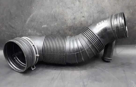 Volkswagen Sharan Turbo air intake inlet pipe/hose 5N0129656