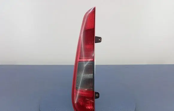Ford Focus C-MAX Rear/tail lights 4M51-13405-F