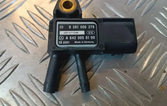Mercedes-Benz Vito Viano W639 Air pressure sensor A6429050100 0281006279 200131T1535E