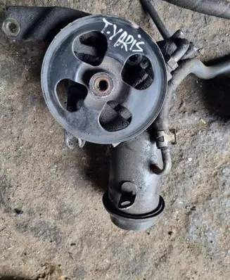 Toyota Yaris Power steering pump