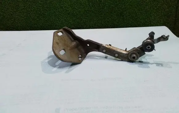Iveco Daily 6th gen Sliding door upper roller guide/hinge 5801523374 56087