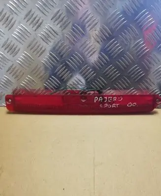 Mitsubishi Pajero Third/center stoplight 0508832