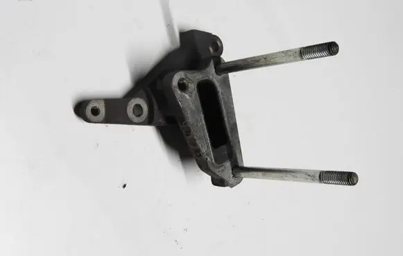 Honda Civic Engine mounting bracket N22A2