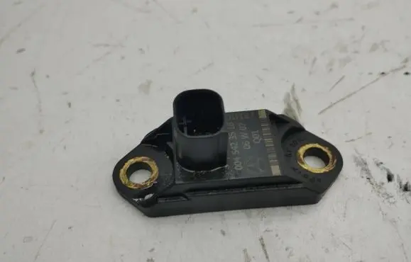 Mercedes-Benz C W204 Airbag deployment crash/impact sensor 0045453518