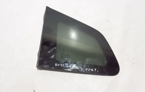 Dacia Duster Rear side window 833011622R