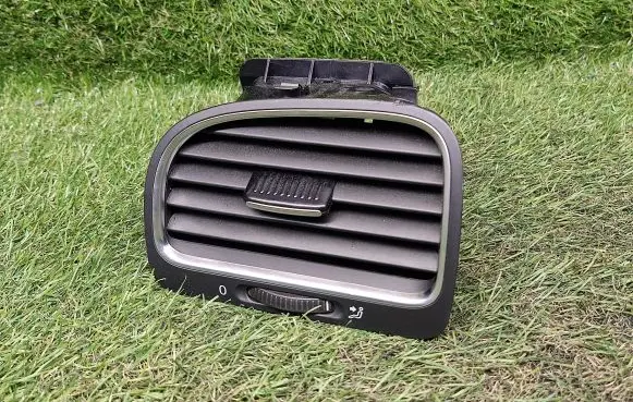 Volkswagen Golf VI Dashboard side air vent grill/cover trim 5K0819703K 5K0819709D
