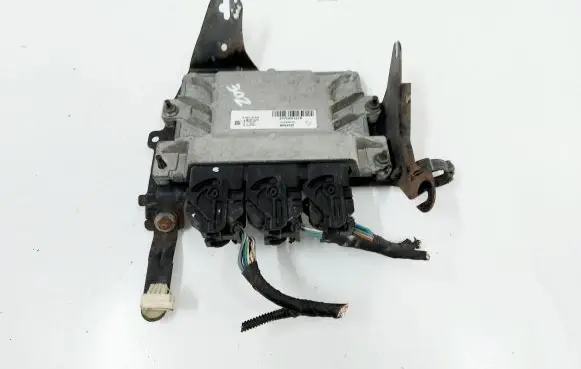Renault Zoe Engine control unit/module ECU 237D40127R