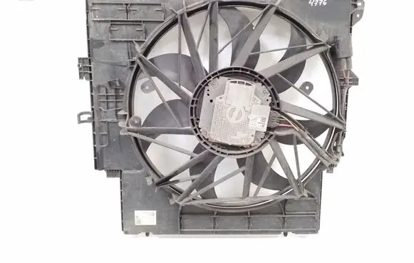 BMW X3 F25 Radiator cooling fan shroud 7601176