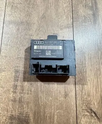 Audi Q7 4L Door control unit/module 4L0907290 4L0910290 0033TFJ0001