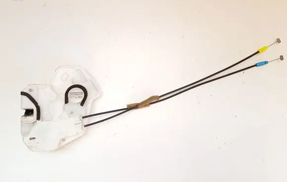 Mitsubishi ASX Front door lock 5715A583