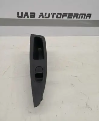 Nissan Qashqai Electric window control switch 829604EA0AX