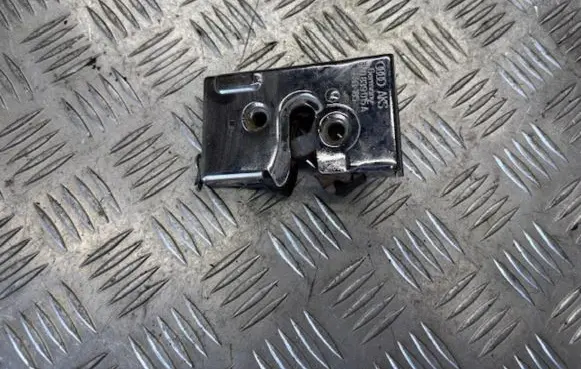 Audi 80 90 B3 Front door lock 8A0839015A 893185