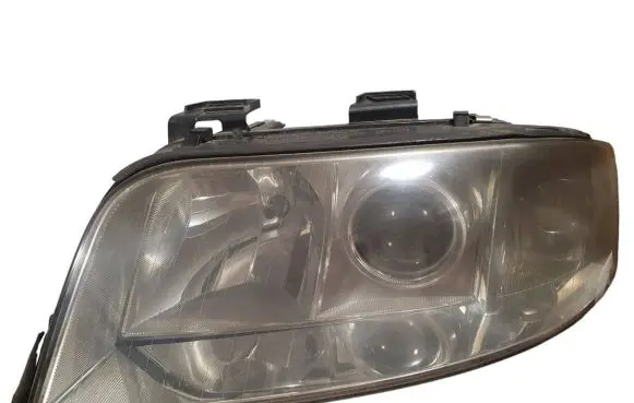 Audi A6 S6 C5 4B Headlight/headlamp 15592300