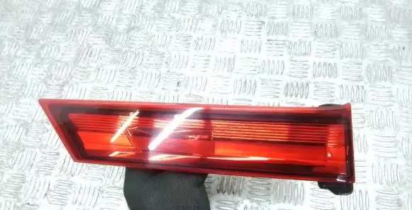 Volvo S90, V90 Tailgate rear/tail lights 31371832