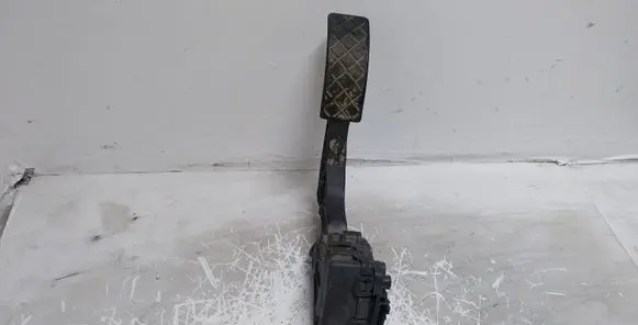 Volkswagen Polo V 6R Accelerator throttle pedal 00849631 6PV00849631 6Q1721503M