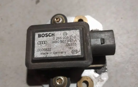 Audi A6 S6 C5 4B ESP acceleration yaw rate sensor 4B0907637A
