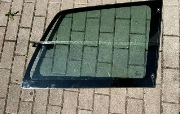 Fiat Ulysse Rear side window