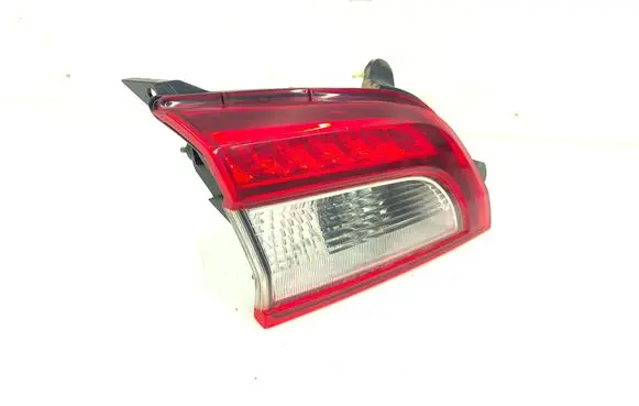 Subaru Outback (BS) Tailgate rear/tail lights 946073